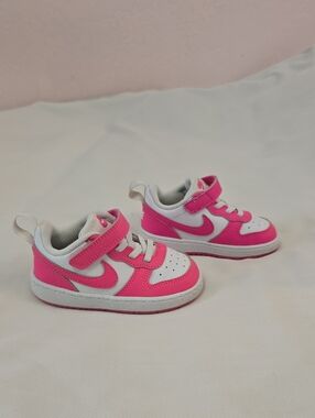 Nike Girl Shoes Size: 7C